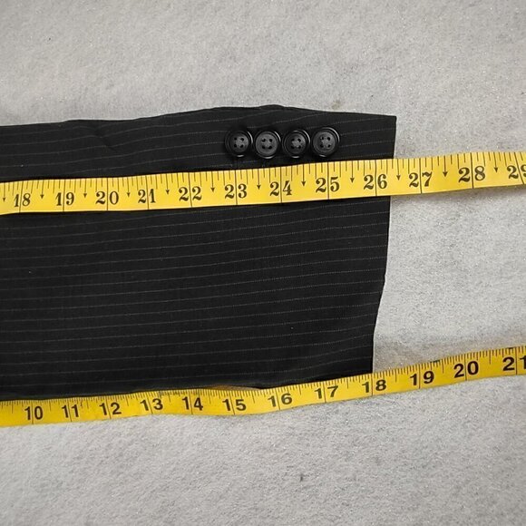 Perry Ellis Men's Two Button Pin Stripe Grey Suit Jacket Size 42R - Picture 10 of 13